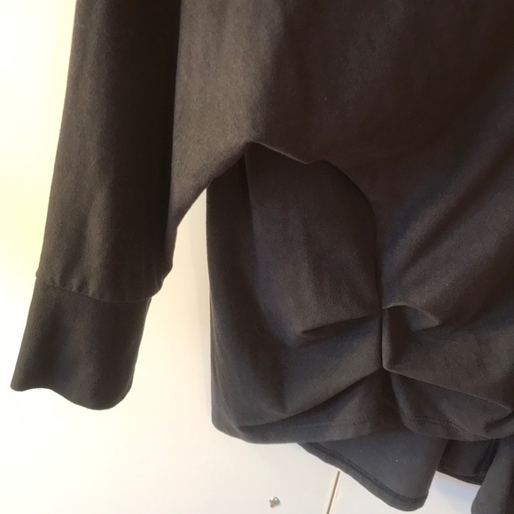 Cute Navy Stretchy sweater Size M - Picture 2 of 5